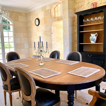 La Reserve Du Chateau De Roques Пюиссеген Экстерьер фото